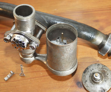 Amac Float Needle Clip